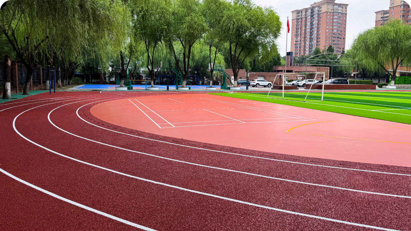 北京市豐臺(tái)區(qū)職業(yè)教育中心學(xué)校芳古園校區(qū)操場